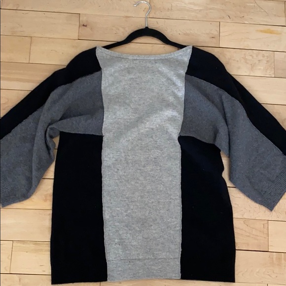 C. Cashmere Sweater sz M - Picture 8 of 8